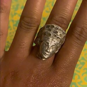 A Vintage Nefertiti silver ring size 7